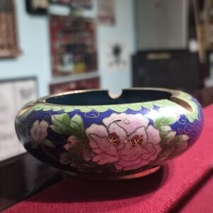 Antique Chinese Art Cloisonne Brass Enamel Floral Blue & Turquoise Blue Ashtray